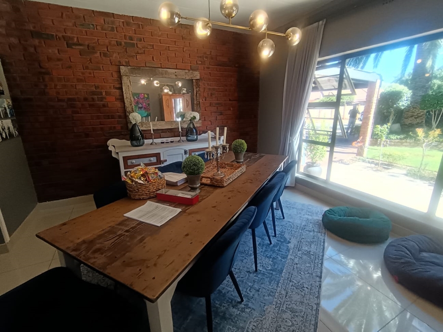 4 Bedroom Property for Sale in Hillcrest Northern Cape